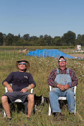 Waiting for the 2017 solar eclipse on Grand Island, Oregon | © Matt Giraud Photography