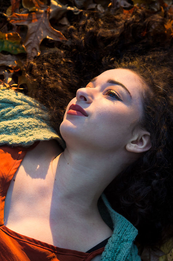 The actor Amelia Hillery as the sun sets on an autumn afternoon | © Matt Giraud Photography